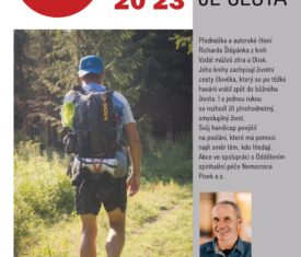 Přednáška a autorské čtení Richarda Štěpánka z knih Vzdát můžeš zítra a Otisk. Jeho knihy zachycují životní cesty člověka, který se po těžké havárii vrátil zpět do běžného života. I s jednou rukou se rozhodl žít plnohodnotný, smysluplný život. Svůj handicap povýšil na poslání, které má pomoci najít směr těm, kdo hledají. / přednáškový sál